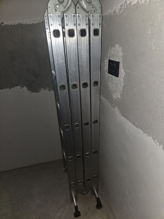 Продам Стремянка раскладной