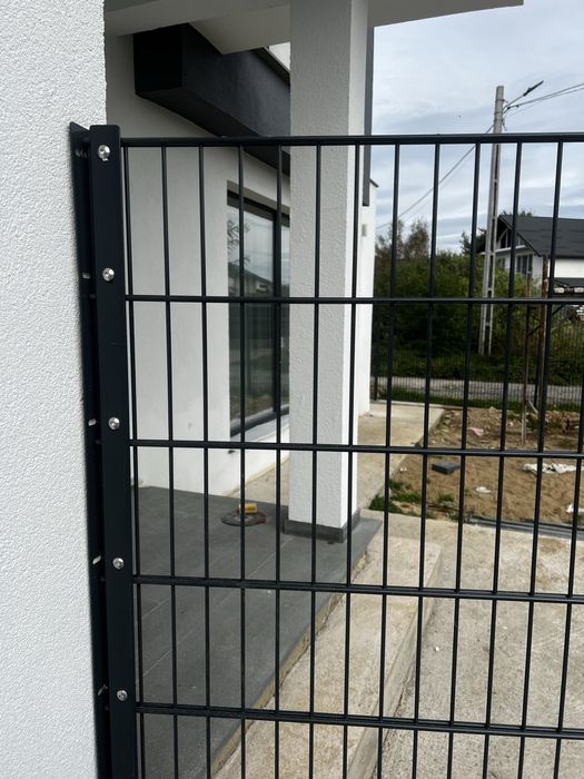 Panou Gard dublu fir Profesional 8/6/8mm Plasa Stalpi Gard nu Bordurat
