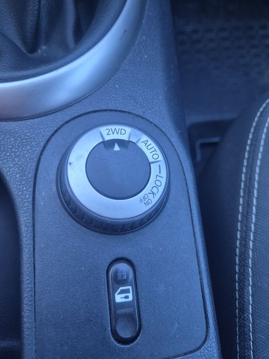 Nissan qashqai benzina MPI 4×4 proprietar..