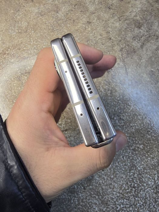 Samsung Fold 4. 12/256 dual sim