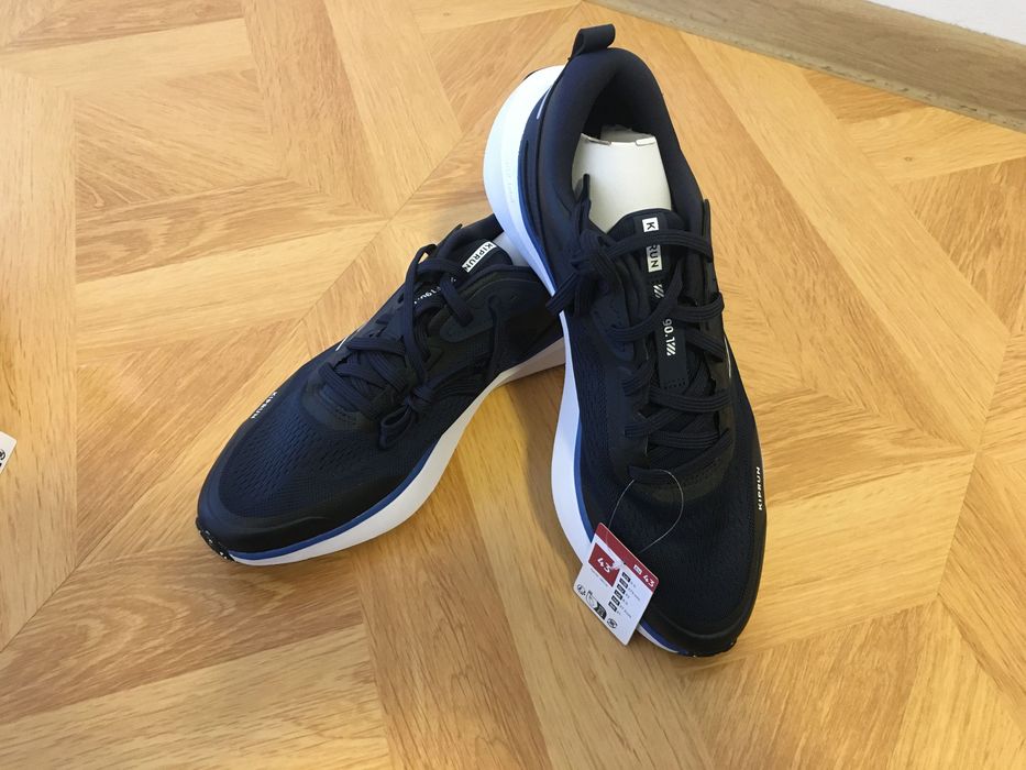 Adidași de vânzare noi