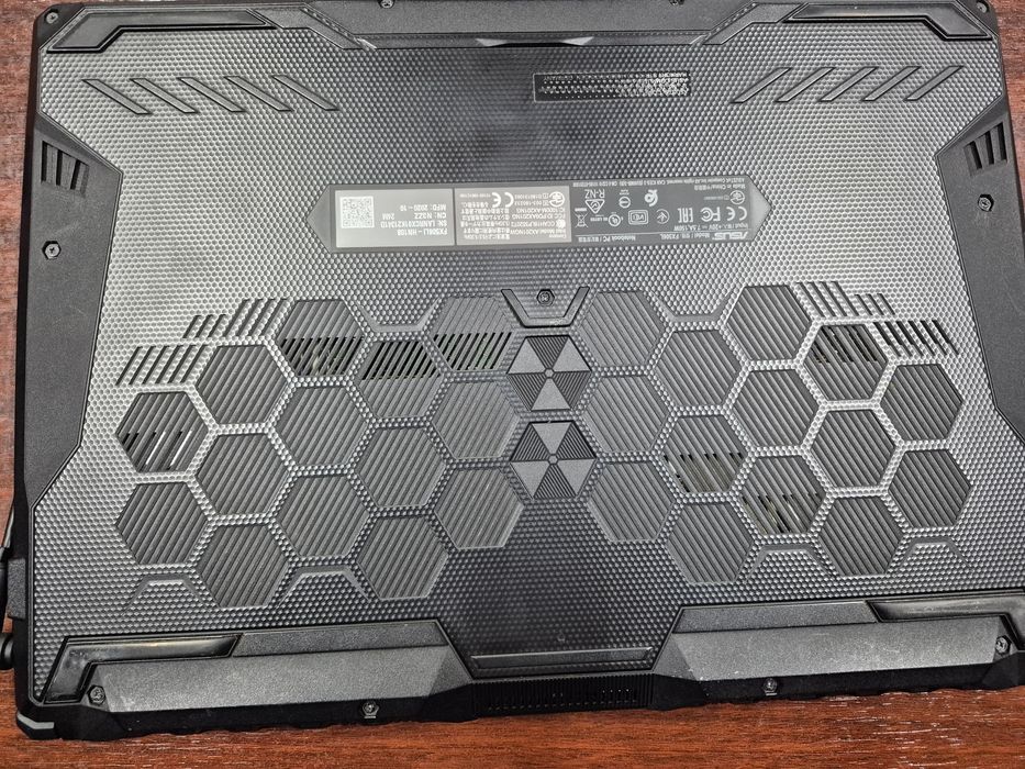 Laptop Gaming ASUS TUF F15 (FX506L) i7 10 / 32GB / GTX 1650 / 1 TB SSD