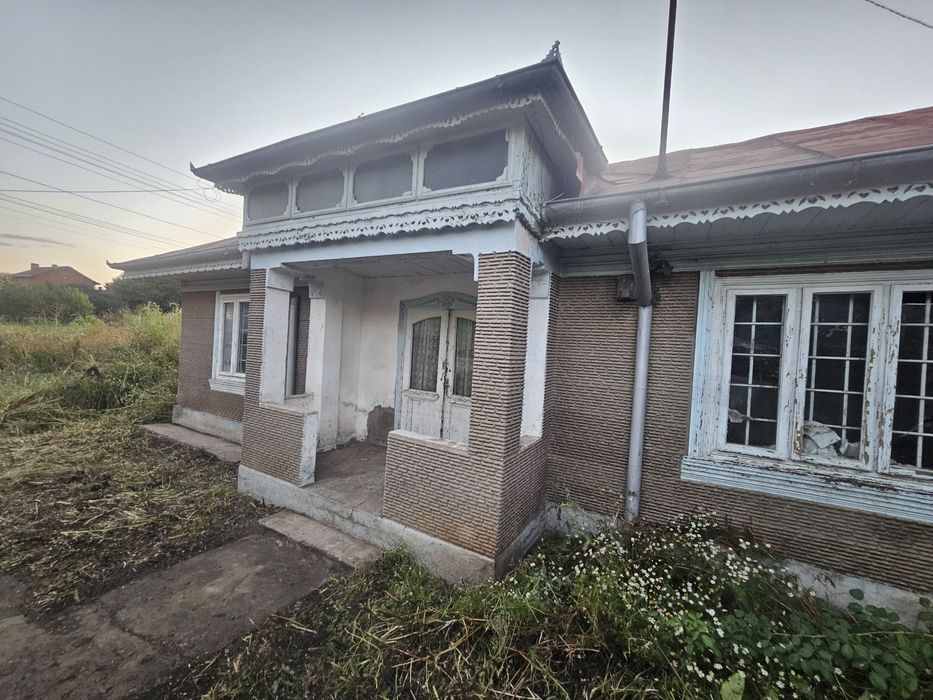 Teren Intravilan de vânzare