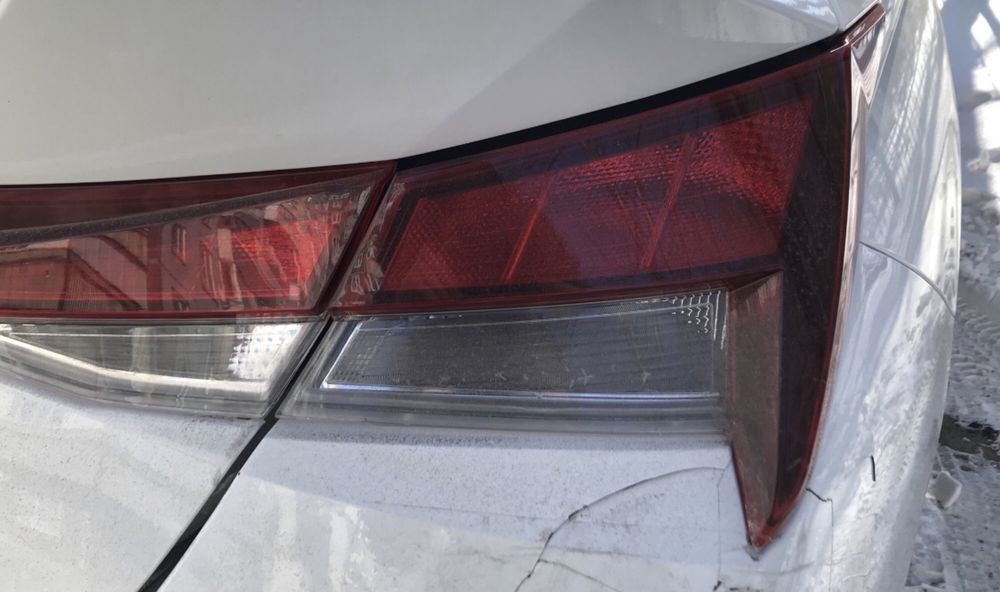 Продам задний фонарь