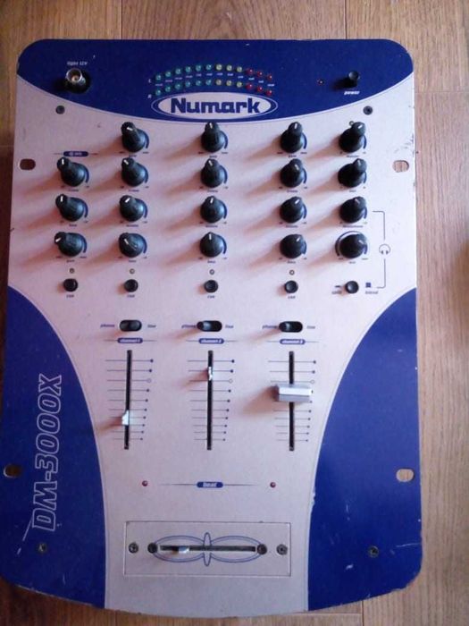 Mixer DJ Numark, 3 canale Arad • OLX.ro