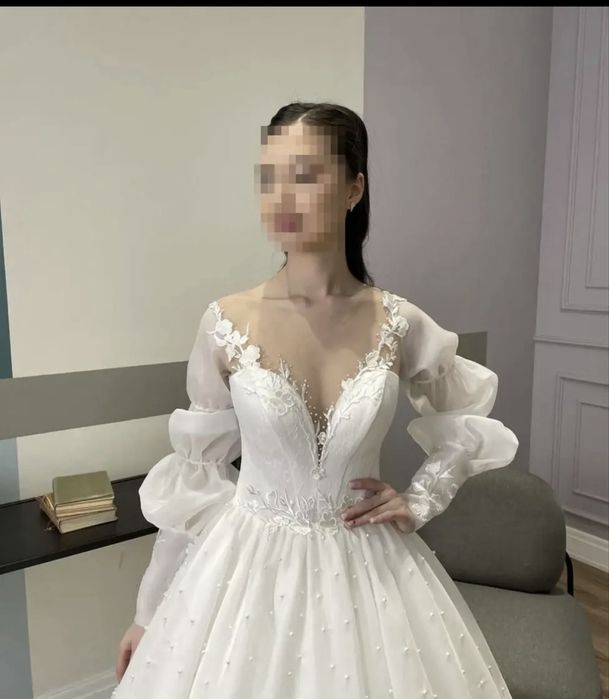 Продам свадебное платье дешево !