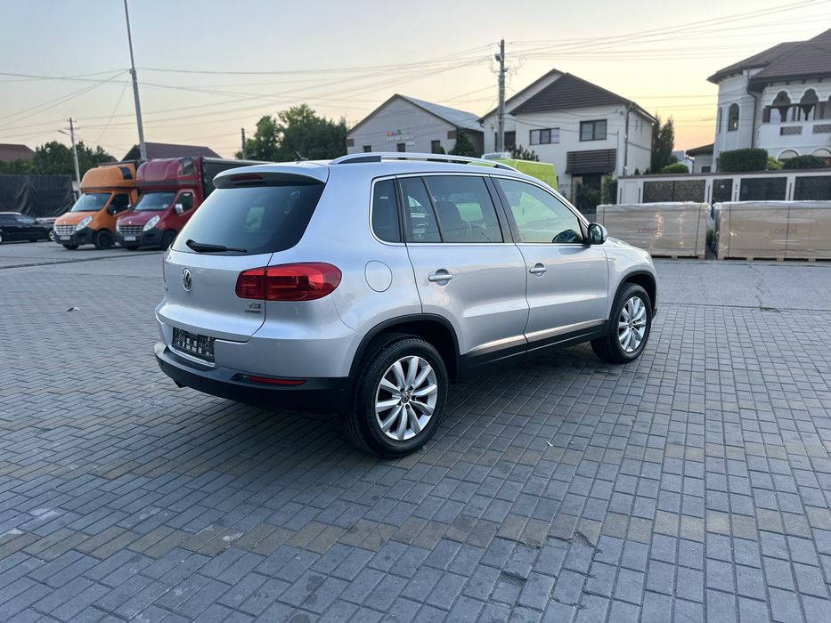 Vand Vw Tiguan 1.4 benzina 122 cp,6 trepte,2012,dublu climatronic,navi