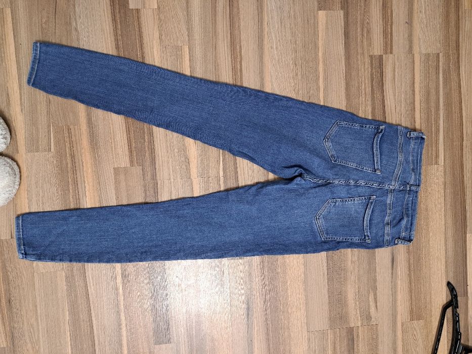 Blugi cu talie înaltă, skinny, mărime 36/38.