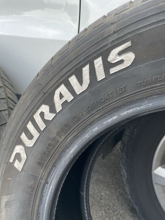 Set Anvelope Premium Bridgestone Duravis vara 215/65/16 C ca si noi 7 mm