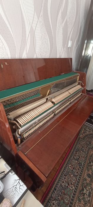 Продается пианино / Piano sotiladi