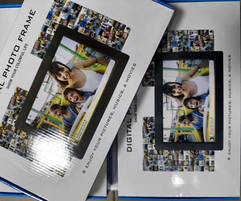 Чисто Нова Мултимедийна Фоторамка Every Perfect Moment 10 инча, USB SD