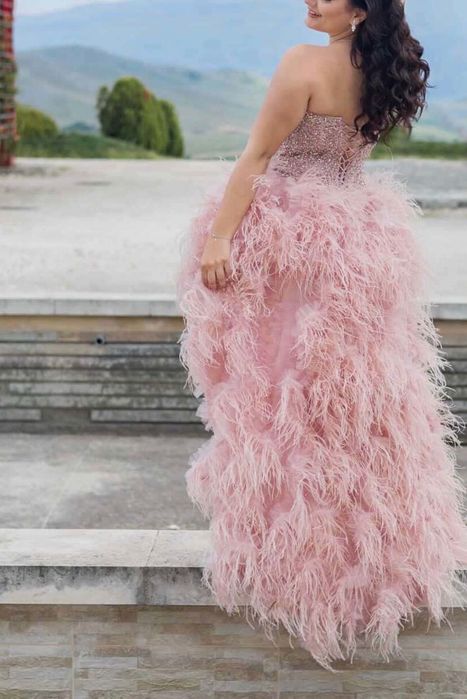 Продавам бална рокля