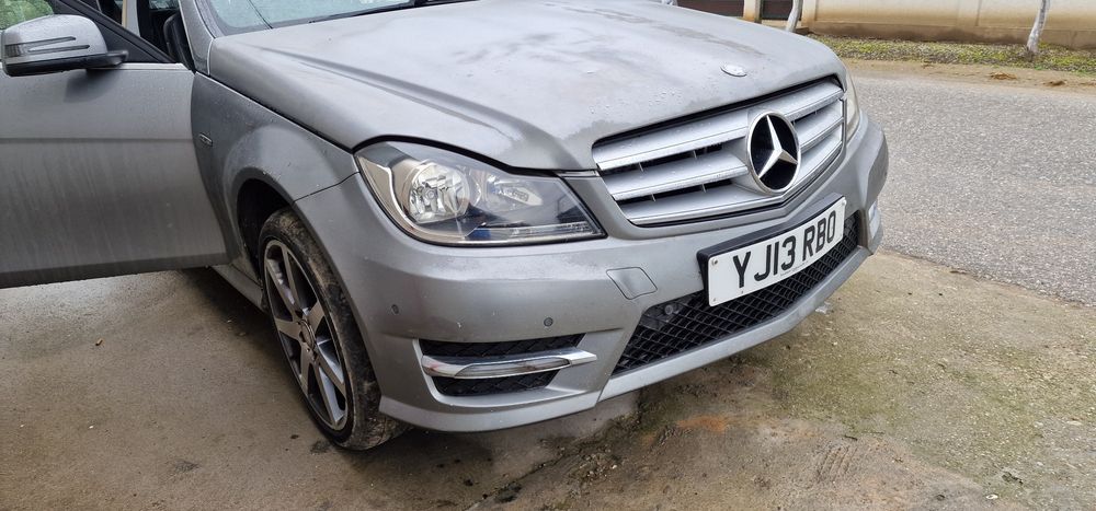 Bara fata Mercedes w204 AMG facelift  Mercedes c class AMG