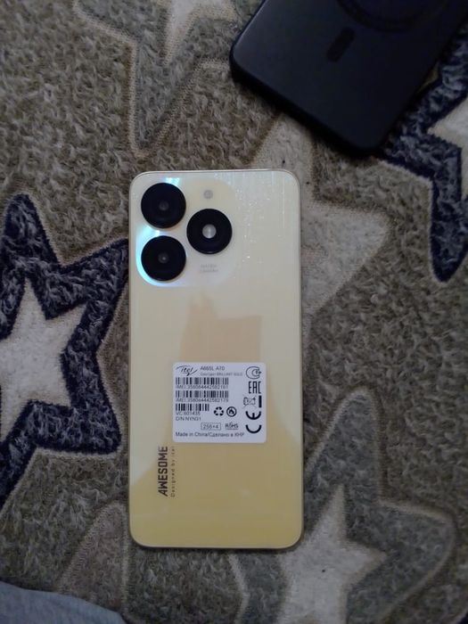 Продам телефон itel a70