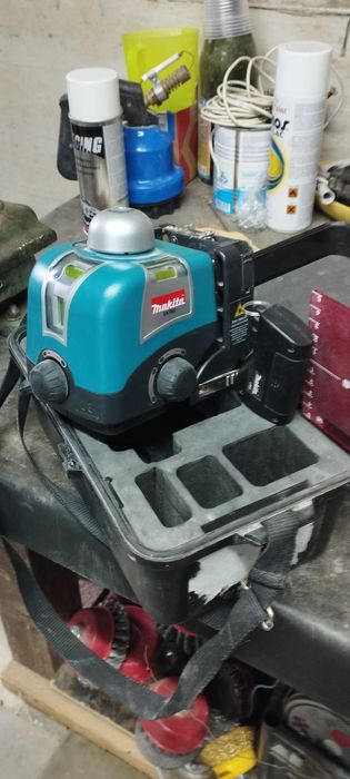 Продавам лазерен нивел