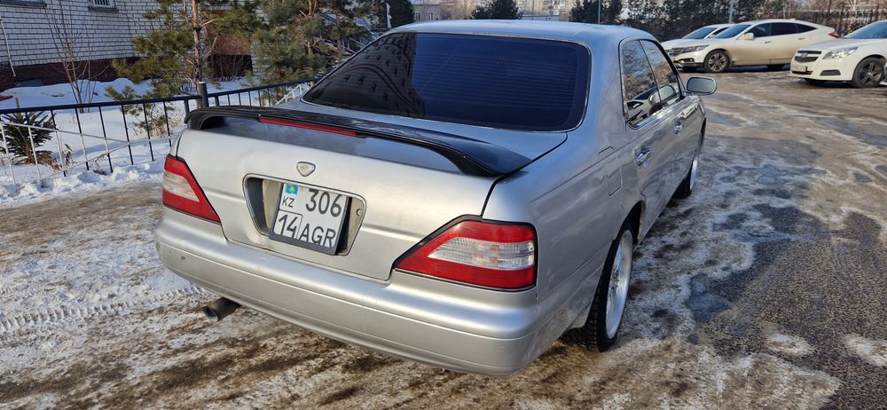 Nissan Cedric Y33 96 год