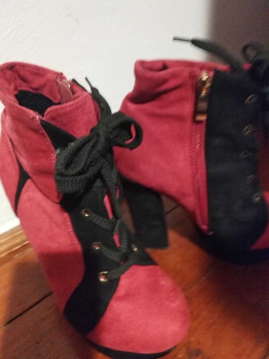 Botine fucsia cu platforma