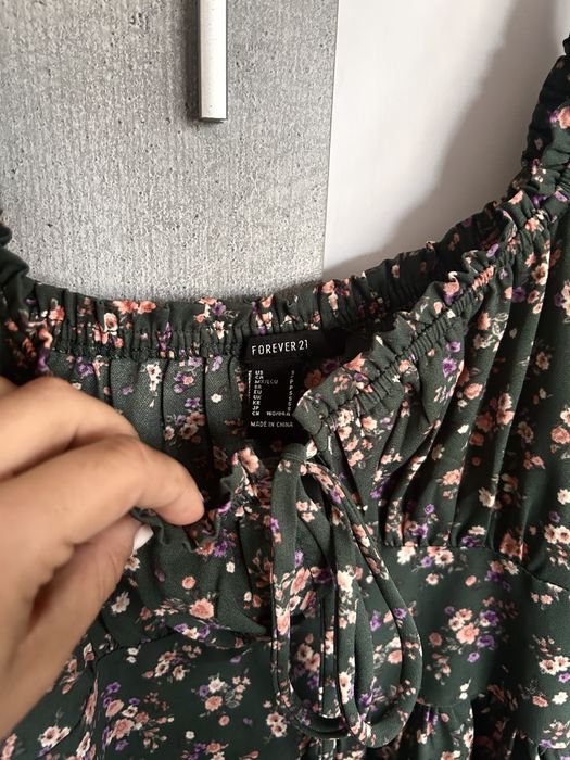 Рокля Forever 21 с цветя