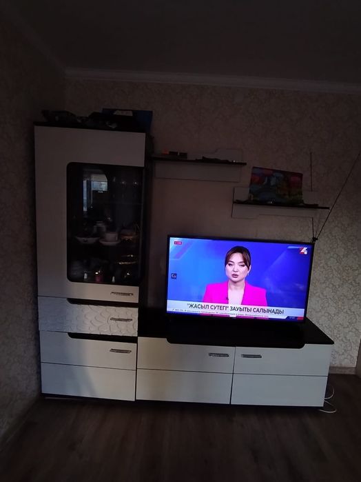 Продам шкаф под телевизор