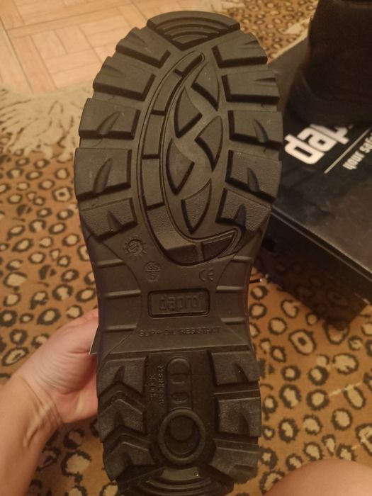 Спец обувь новая в упаковке