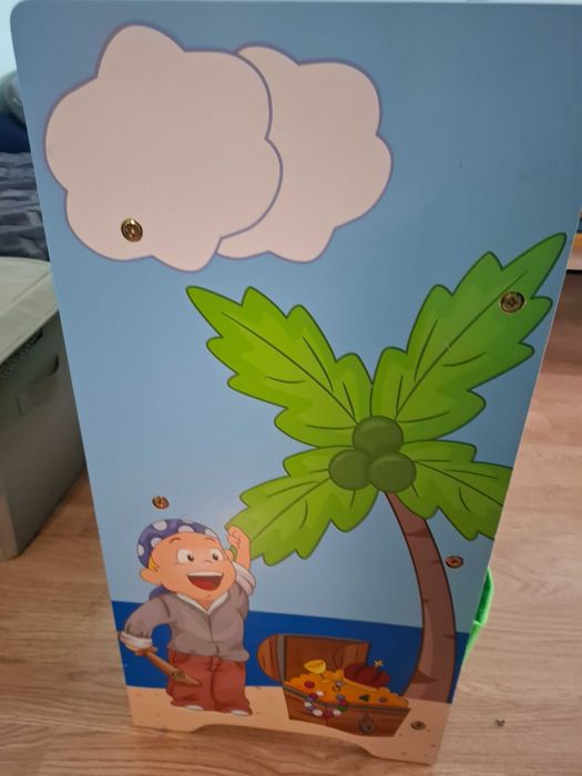 Забавна етажерка