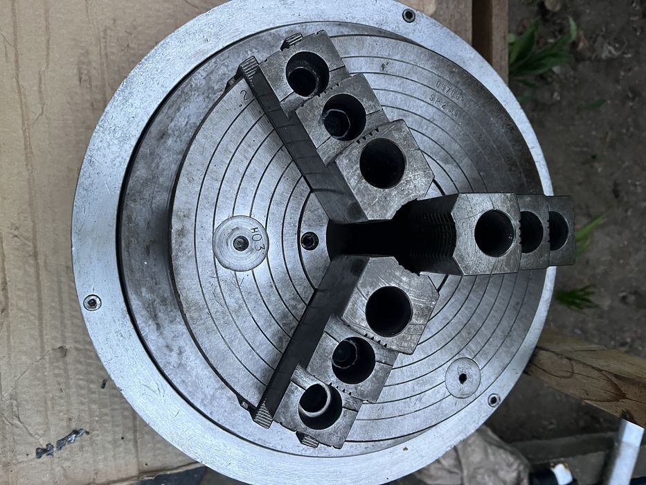 Универсал 250 мм хидравличен