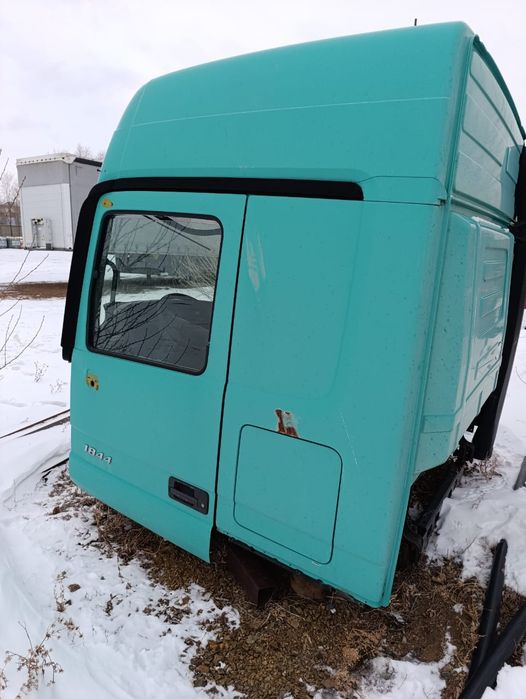 Продам кабину Мерседес Актрос