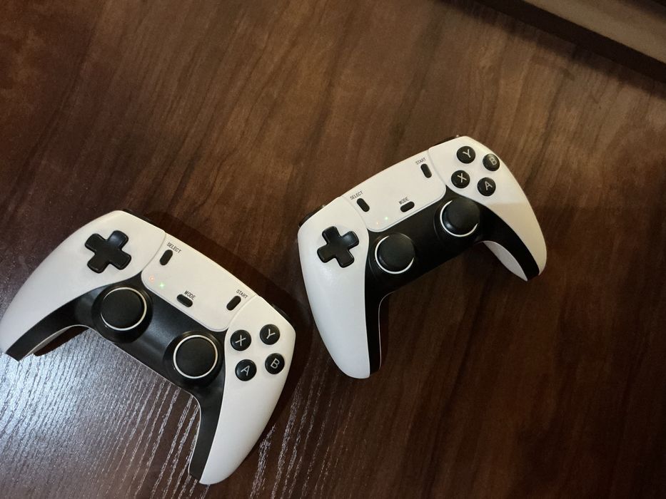 Срочно продаю ретро игровую консоль Game Stick pro(ultra hd)