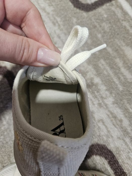 Tenisi fetite nr 25 Zara