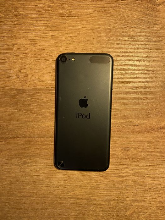 iPod 5th 32 GB functional