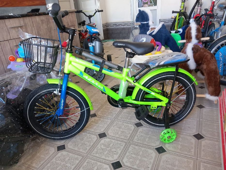 Har xil turdagi yangi  velosiped va moshinchalar sotiladi