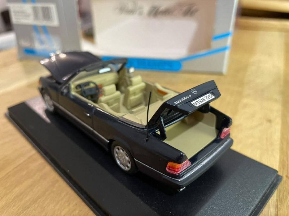 Mercedes w124 1:43 Minichamps/Миничампс