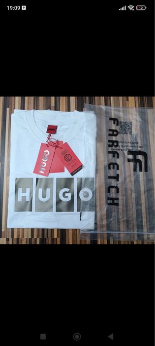 Vand tricou nou de barbati Hugo