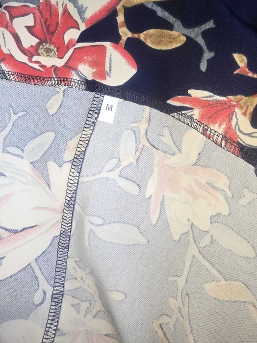 Дамски официален костюм