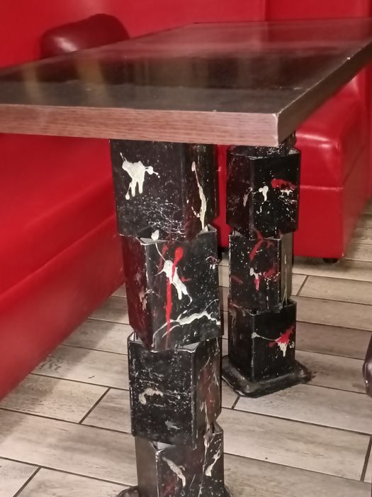 Продам комплект диваны и столы