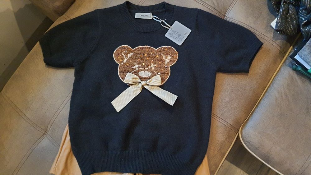 Нови Пуловер мече и кожени къси панталони