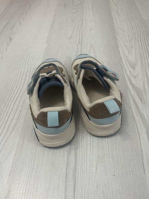 Adidasi H&M marimea 25