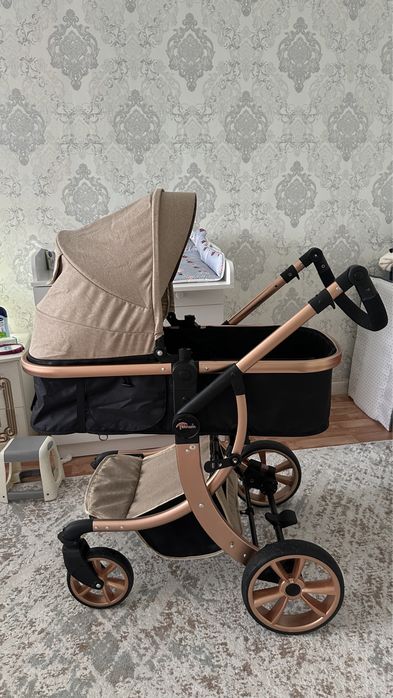 Коляска в отличном состоянии