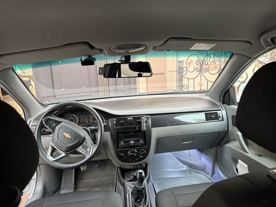 Срочно продаю автомобиль Chevrolet Gentra