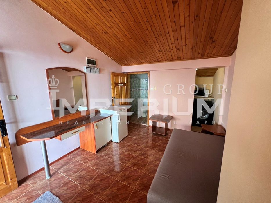 Дава се под наем Едностаен апартамент в Варна, Бриз - 30 кв.м за 229.5 € - Снимка #1