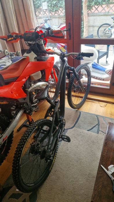 Bicicleta DH/Slopeduro Scott Gambler 910
