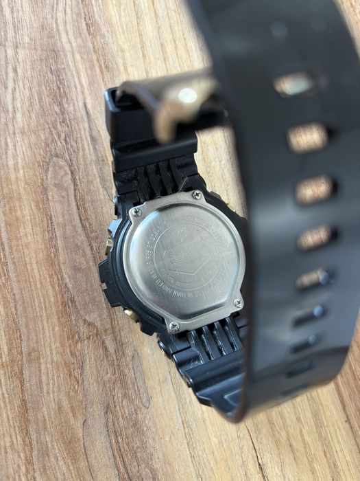 G-SHOCK GD-X6900FB-1JF si GA-700-4A