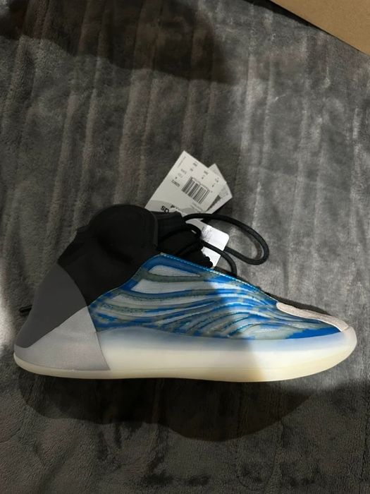 Adidas Yeezy Quantum