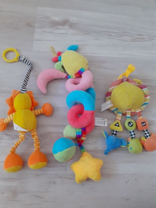 Детски играчки за закачане