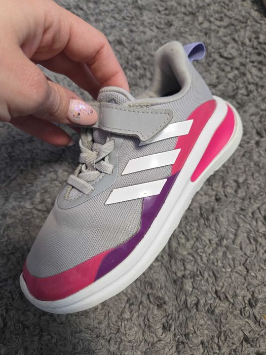 Детски обувки adidas и пантофи