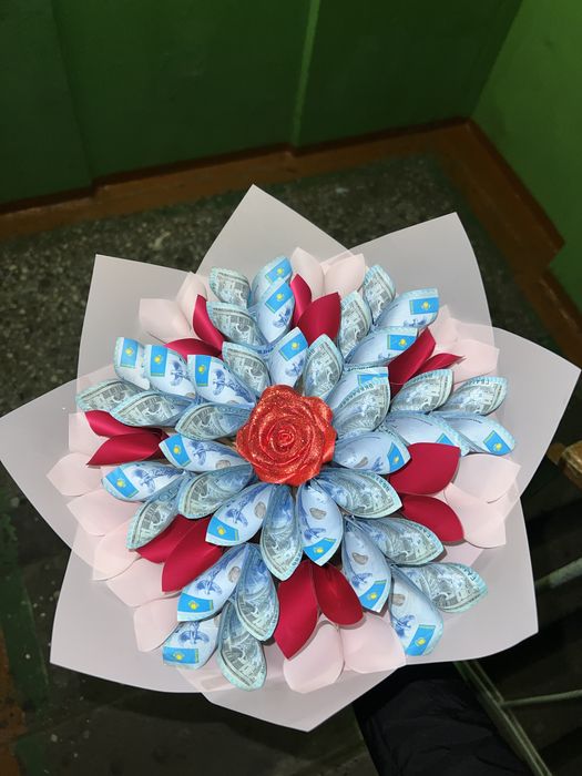 Денежный букет нежный