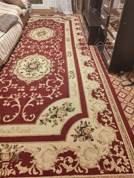 Ковёр 2.5/5 бу 20000т