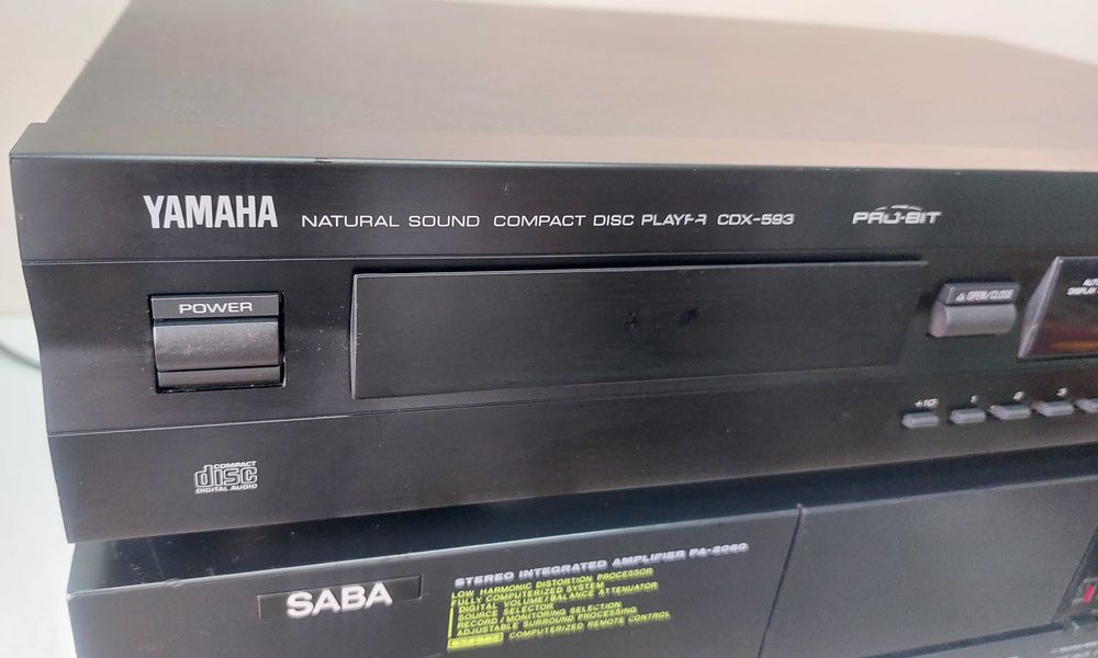 Yamaha CDX 593 Pro Bit CD player muzica pt amplificator