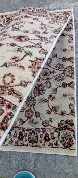 Продавам 2 бр. нови персииски пътеки