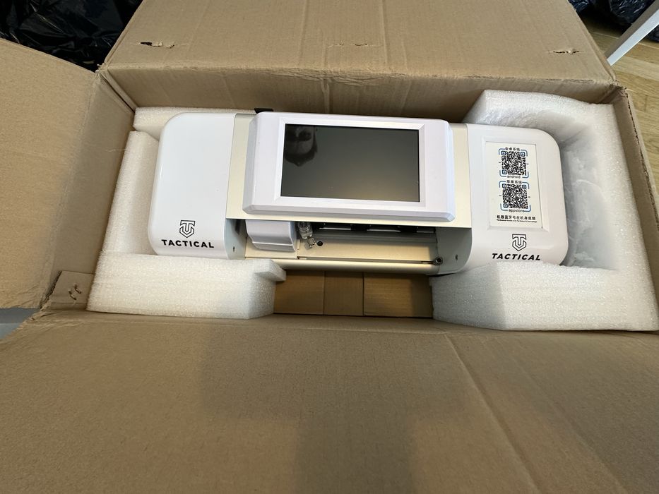 Aparat de taiat pentru folii silicon.